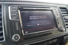VW Multivan Generation SIX TDI EU6 in candyweiß