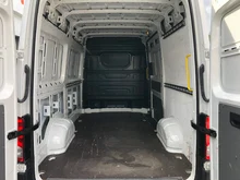 VW Crafter 30 Kastenwagen Entry L3H3 TDI in candyweiß
