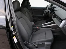 Audi A3 allstreet 35 TFSI in 0E Mythosschwarz Metallic