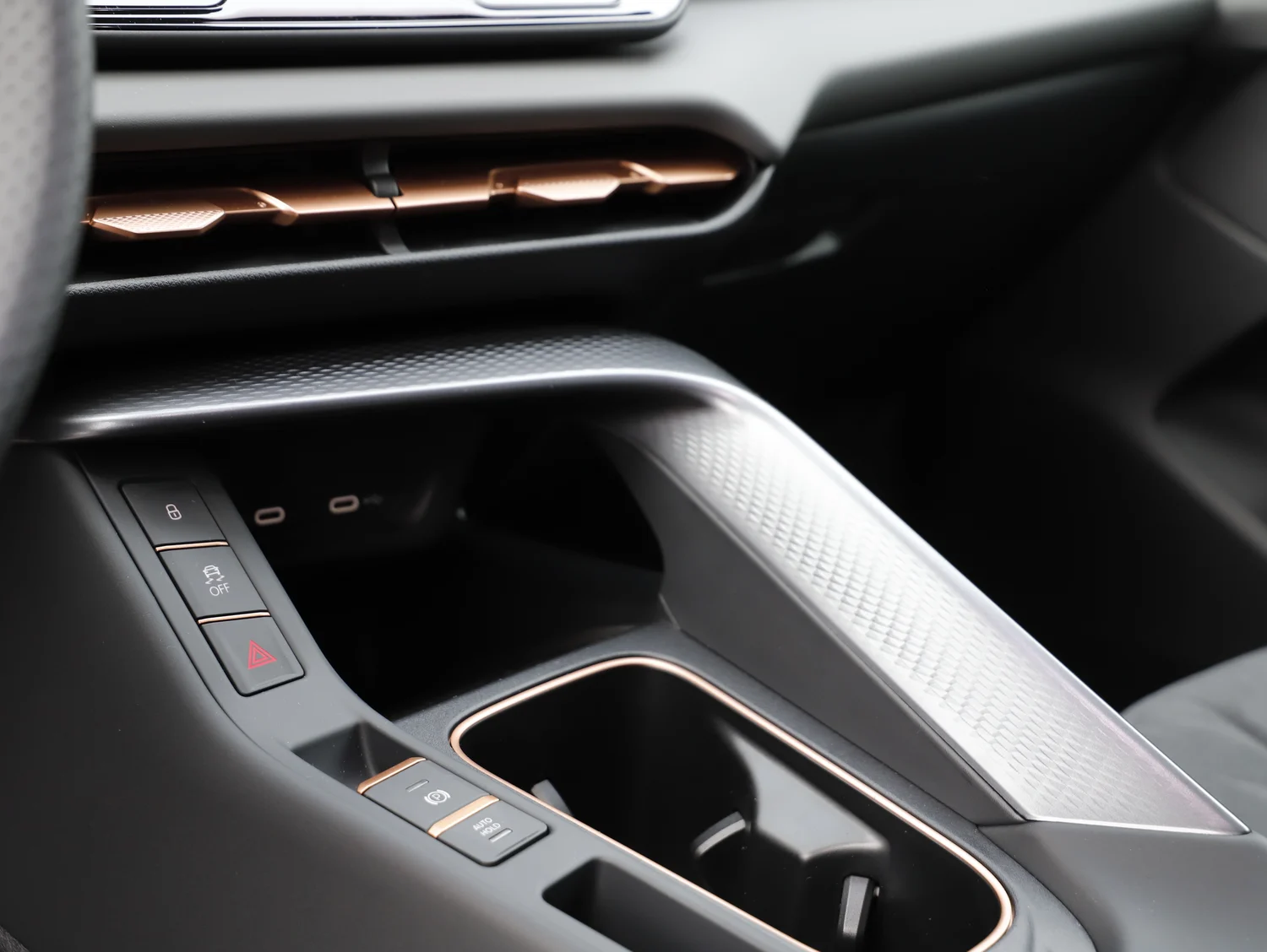 Bild eines CUPRA Terramar 1.5 e-TSI 150 PS DSG