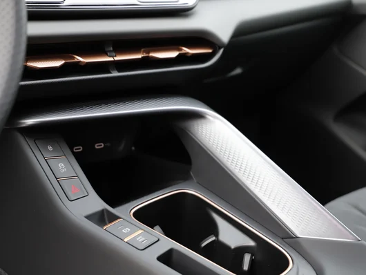 Bild eines CUPRA Terramar 1.5 e-TSI 150 PS DSG