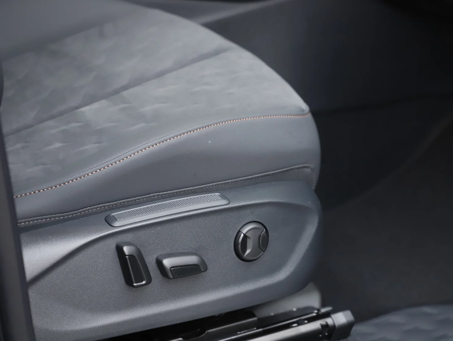 Bild eines CUPRA Terramar 1.5 e-TSI 150 PS DSG