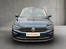 VW Tiguan TSI ACT in Nightshade Blue Metallic