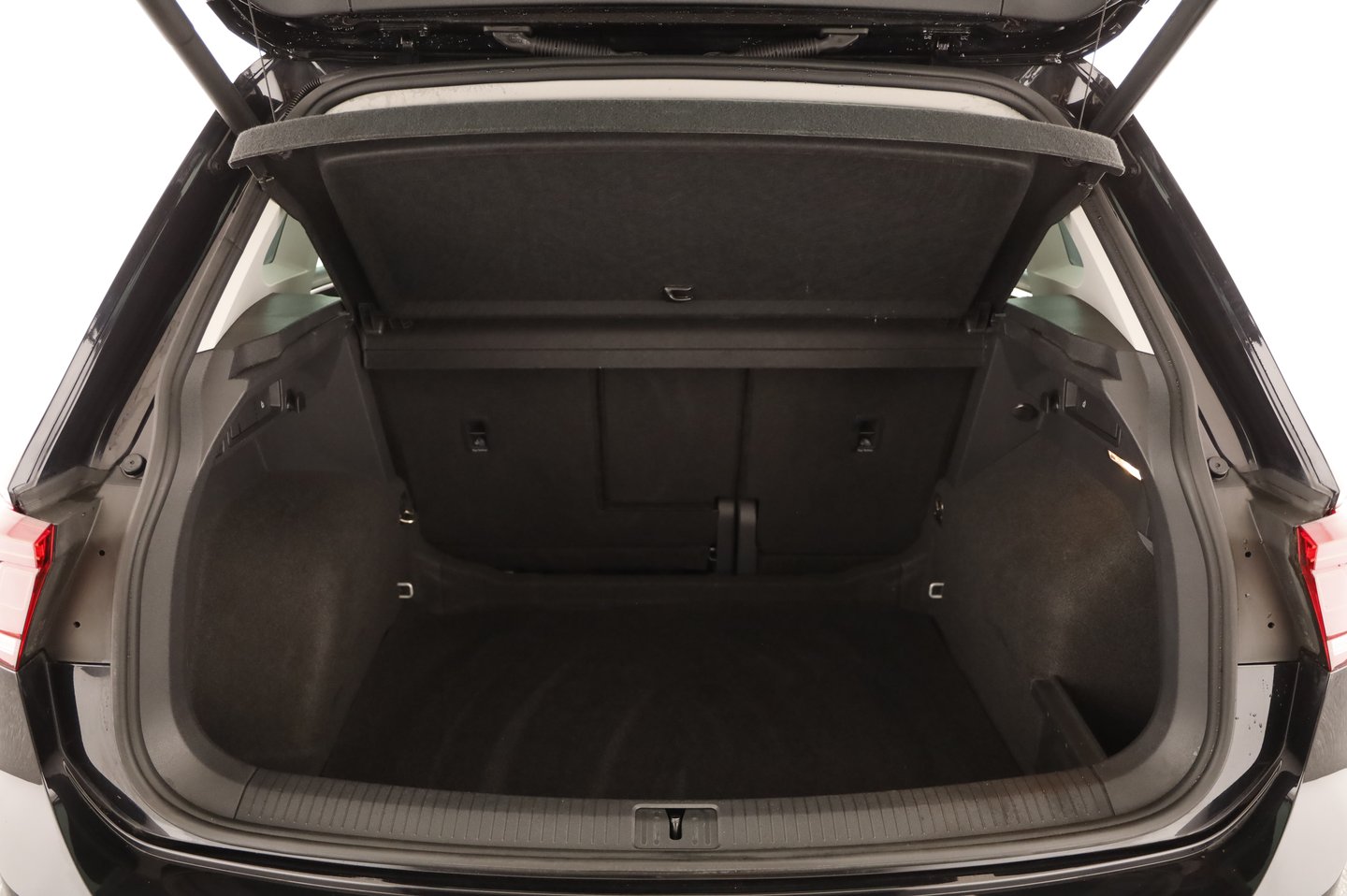 VW Tiguan Elegance TDI SCR 4MOTION DSG | Bild 18 von 24