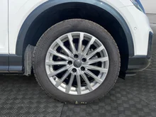 Audi Q2 35 TDI quattro Design in ibisweiß