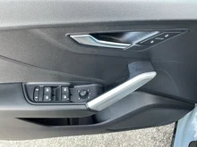 Audi Q2 35 TFSI advanced in 1X Pfeilgrau Perleffekt