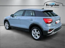 Audi Q2 35 TFSI advanced in 1X Pfeilgrau Perleffekt
