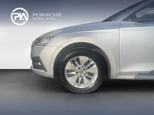 Škoda Octavia Combi 4x4 Ambition TDI DSG in Brillant-Silber Metallic