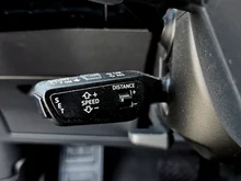 Audi e-tron Sportback 55 300 kW Business in Brillantschwarz