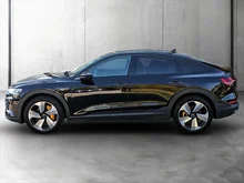 Audi e-tron Sportback 55 300 kW Business in Brillantschwarz