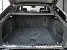 Audi e-tron Sportback 55 300 kW Business in Brillantschwarz