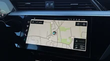 Audi e-tron Sportback 55 300 kW Business in Brillantschwarz