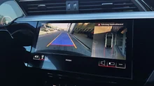 Audi e-tron Sportback 55 300 kW Business in Brillantschwarz