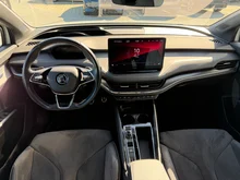Škoda Enyaq iV 80 x Sportline in MOON-WEISS METALLIC