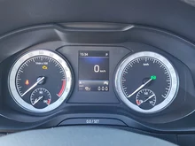 Škoda Karoq 4x4 Style TDI DSG in Alaska-Weiß