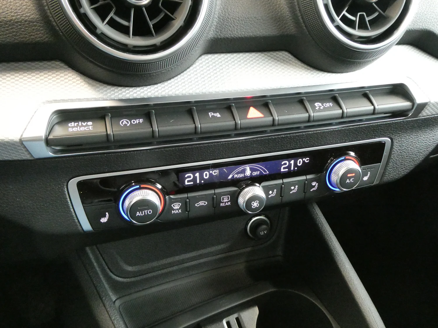 Bild eines Audi Q2 30 TFSI admired
