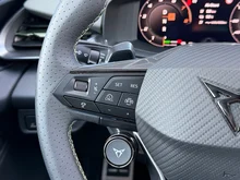 CUPRA Terramar TRIBE e-HYBRID 204 PS DSG in Mangan-Grün Matt