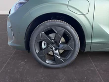 CUPRA Terramar TRIBE e-HYBRID 204 PS DSG in Mangan-Grün Matt