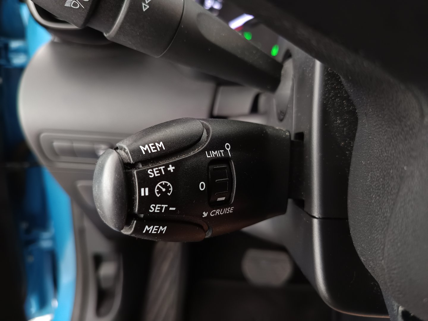 Citroën C3 Aircross BlueHDi 120 S&S EAT6 Feel | Bild 18 von 31