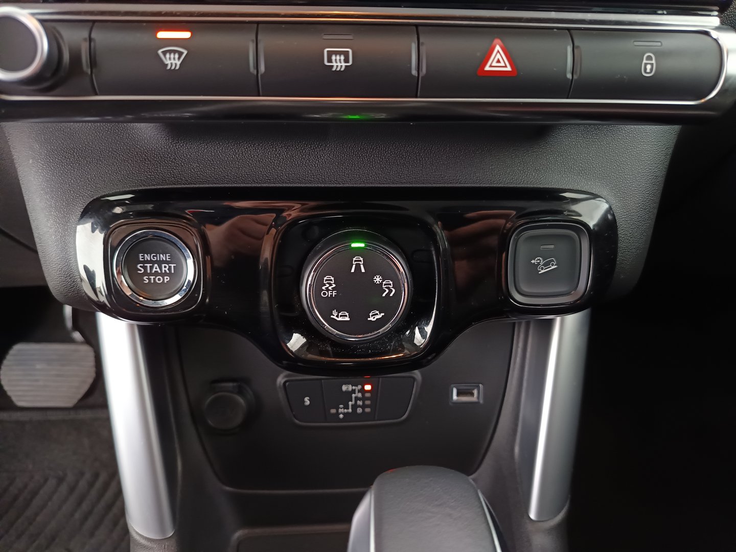 Citroën C3 Aircross BlueHDi 120 S&S EAT6 Feel | Bild 26 von 31
