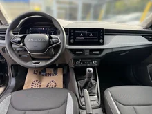 Škoda Kamiq Selection TSI in Black-Magic Perleffekt