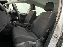 VW Touran TDI DSG in 8E Reflexsilber Metallic