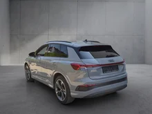 Audi Q4 e-tron 45 e-tron quattro in Kieselgrau