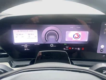 Audi Q6 e-tron quattro in Mythosschwarz Metallic