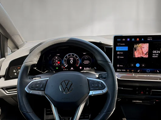 Bild eines VW Golf R-Line mHEV TSI DSG