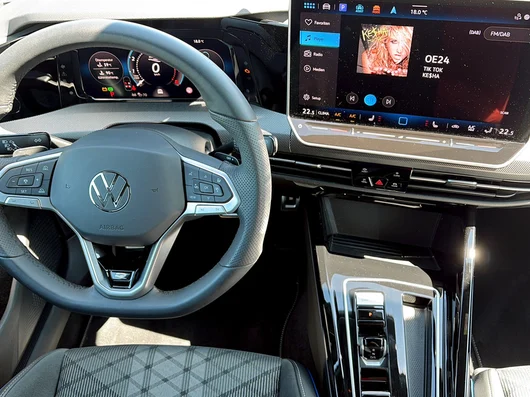 Bild eines VW Golf R-Line mHEV TSI DSG