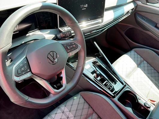 Bild eines VW Golf R-Line mHEV TSI DSG
