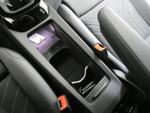 VW ID.4 Pro 210 kW Business in Mondsteingrau Dach schwarz