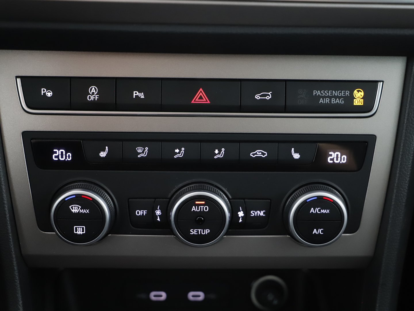 SEAT Ateca Xperience 2.0 TDI DSG 4Drive | Bild 14 von 25