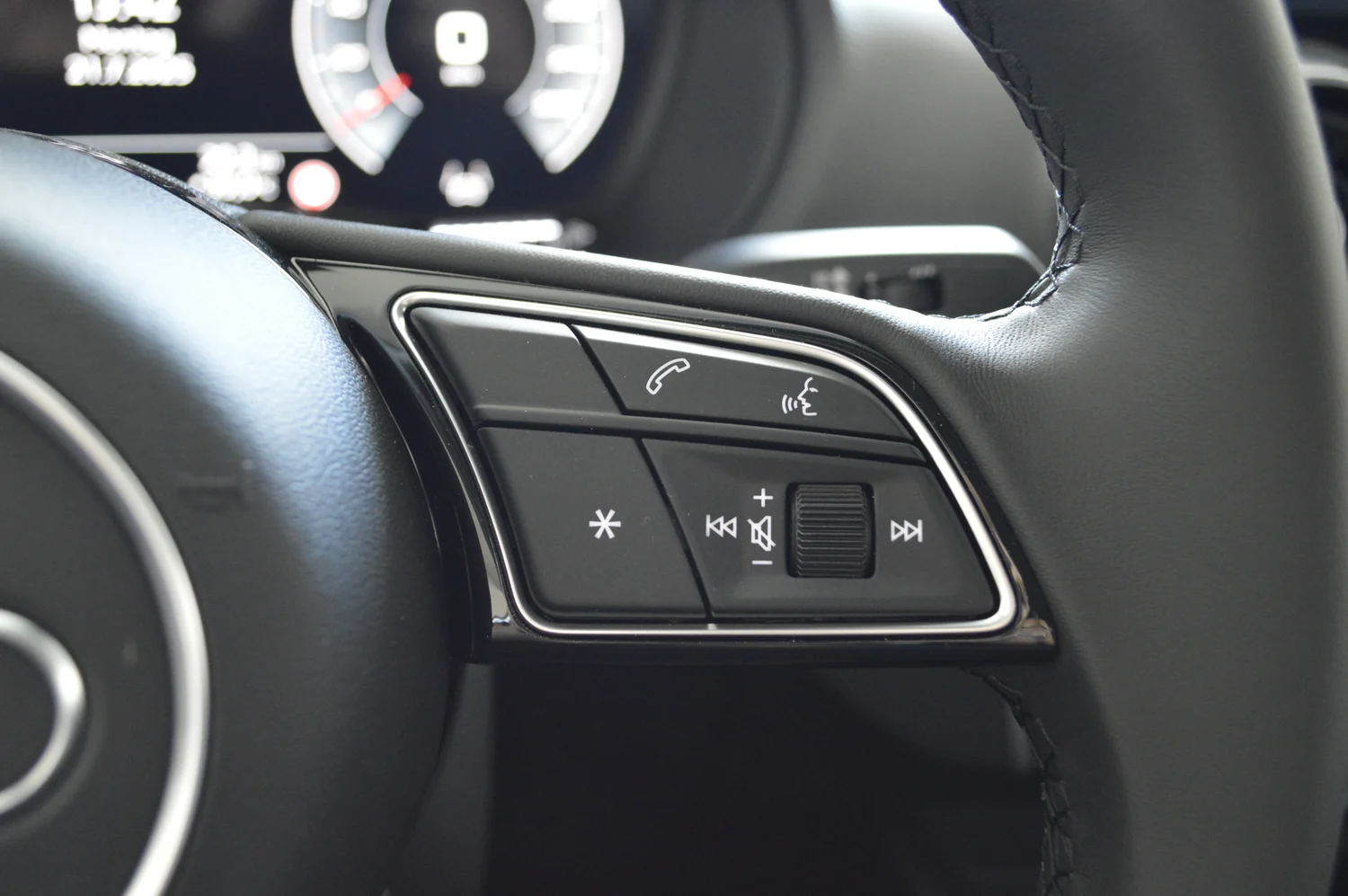 Bild eines Q2 30 TFSI admired