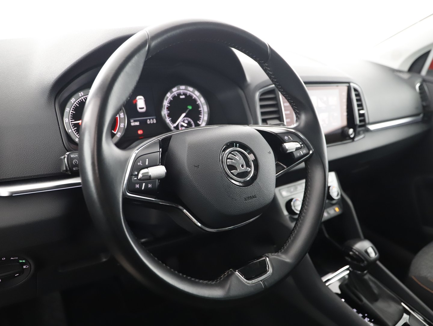 Škoda KAROQ 4x4 Ambition SC TDI DSG | Bild 8 von 22