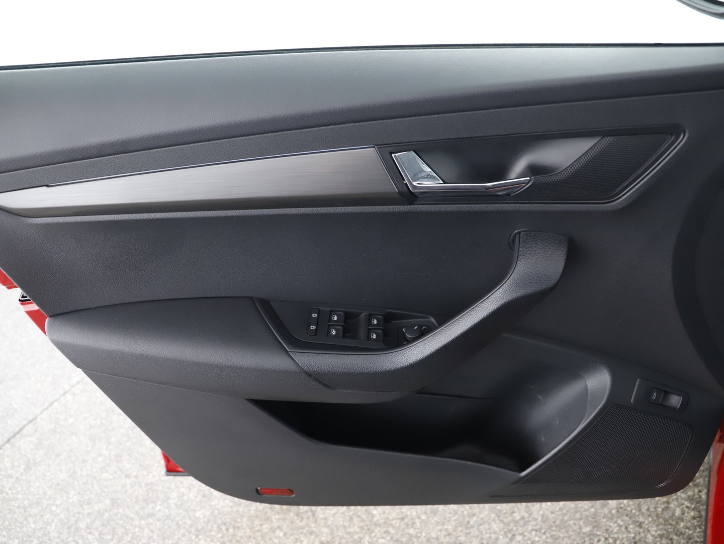 Škoda KAROQ 4x4 Ambition SC TDI DSG | Bild 3 von 22
