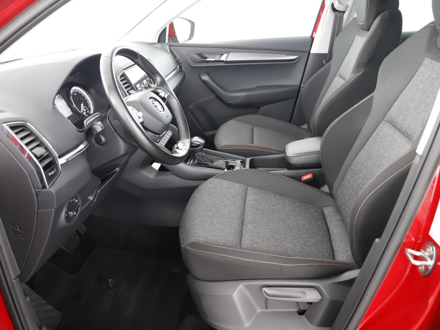 Škoda KAROQ 4x4 Ambition SC TDI DSG | Bild 6 von 22