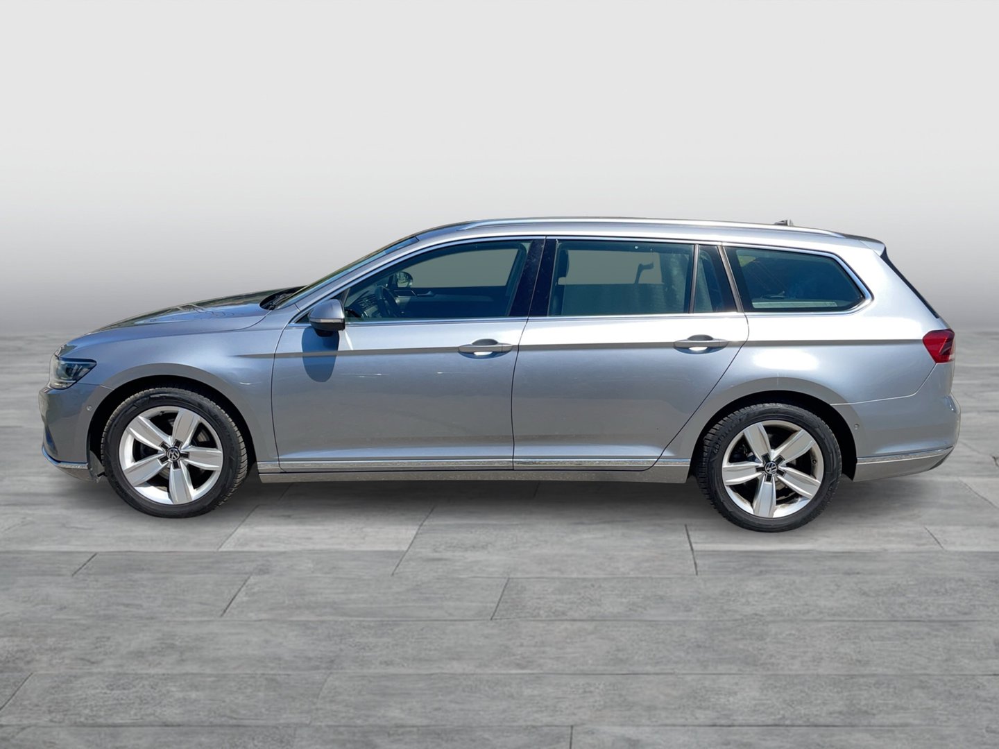 VW Passat Variant Elegance TDI DSG | Bild 2 von 26