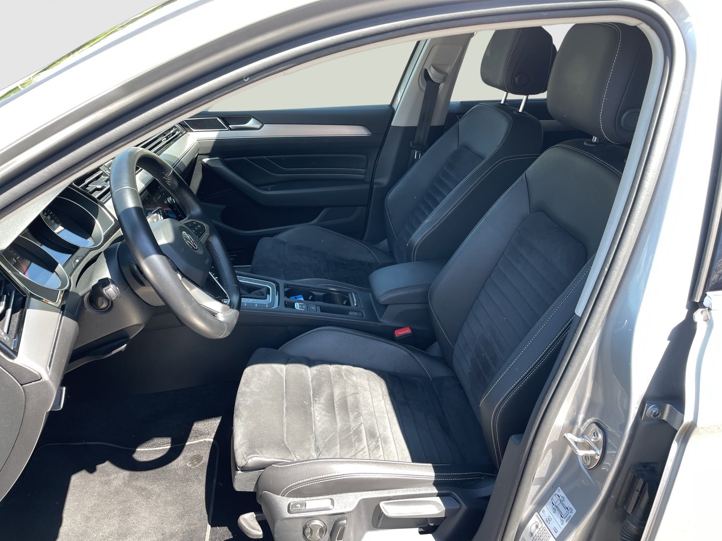 VW Passat Variant Elegance TDI DSG | Bild 17 von 26