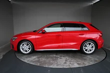 Thumbnail-Foto von Fahrzeug