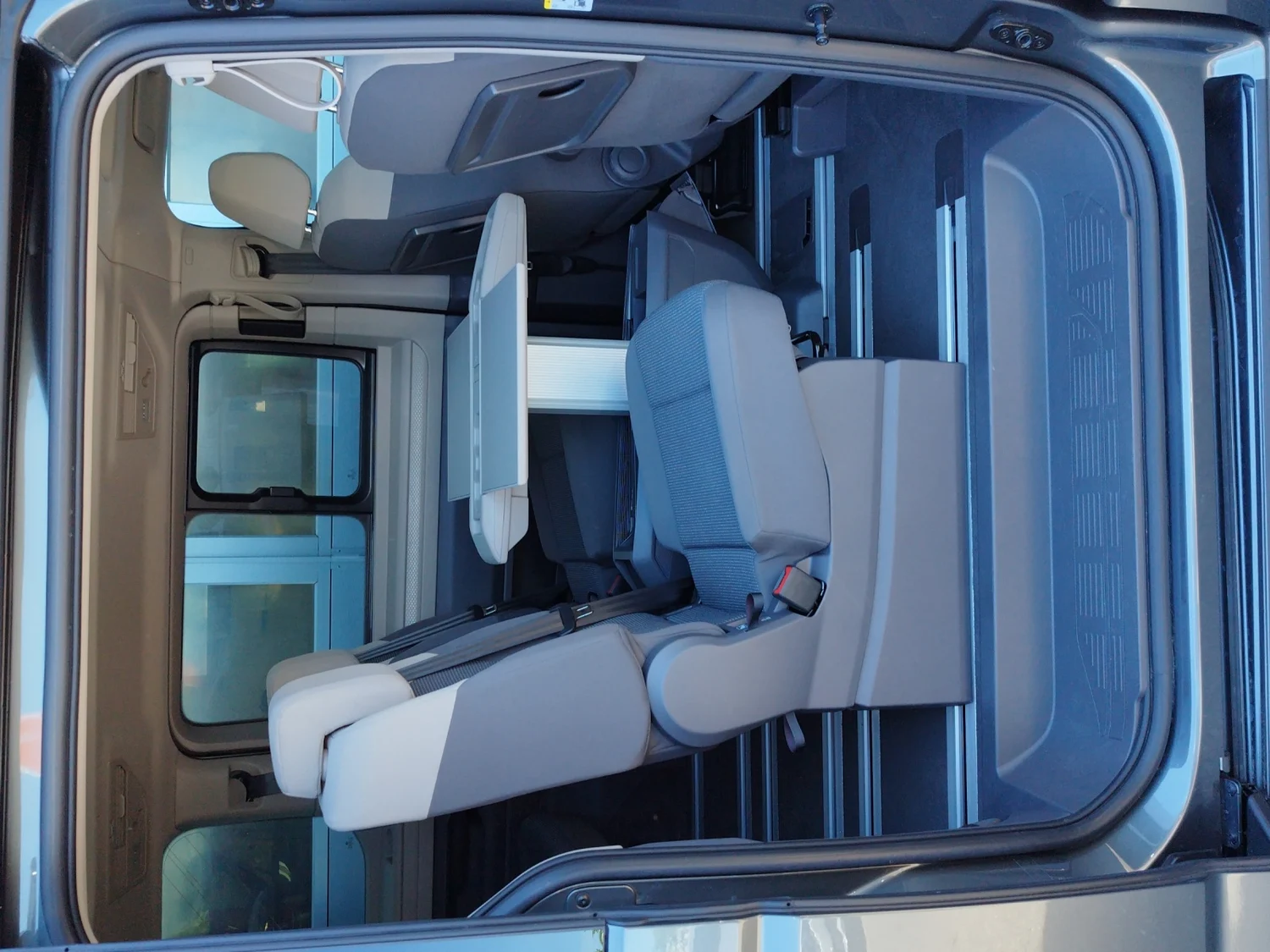 Bild eines VW Multivan Business ÜH TDI
