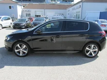 Peugeot 308 1,2 PureTech GT Line S&S in Schwarz