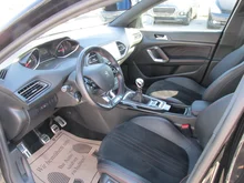 Peugeot 308 1,2 PureTech GT Line S&S in Schwarz