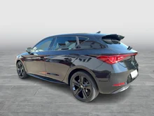 SEAT Leon FR Edition 1.5 TSI 115 PS in Nacht-Schwarz Metallic