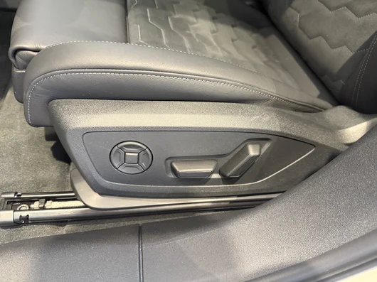 Bild eines Audi A6 Sportback e-tron quattro business