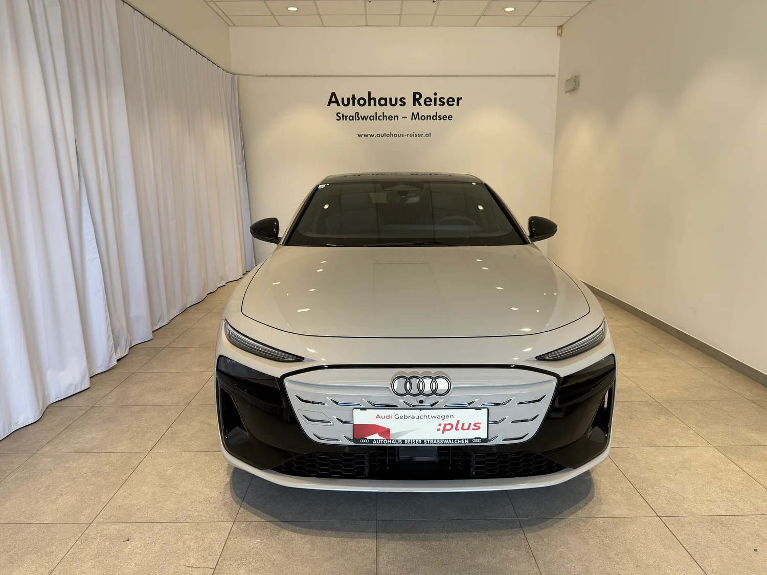 Bild eines Audi A6 Sportback e-tron quattro business