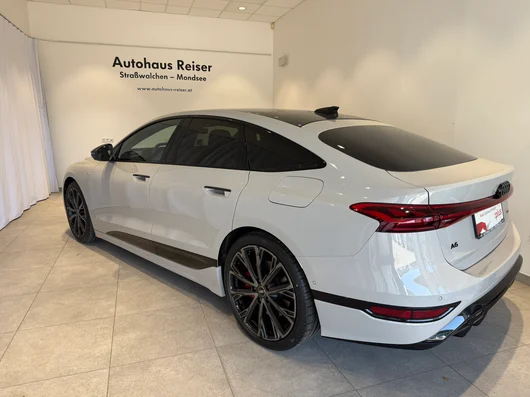 Bild eines Audi A6 Sportback e-tron quattro business