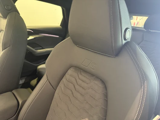 Bild eines Audi A6 Sportback e-tron quattro business