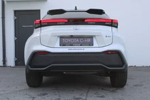 Toyota C-HR 1,8 Hybrid E-CVT Active Drive in Platinum Pearlwhite