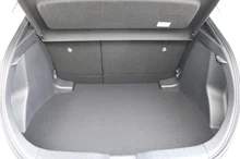 Toyota C-HR 1,8 Hybrid E-CVT Active Drive in Platinum Pearlwhite